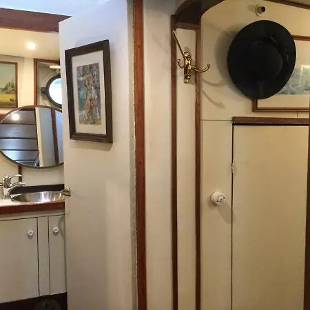 La Lutine Úszó hotel Barcelona